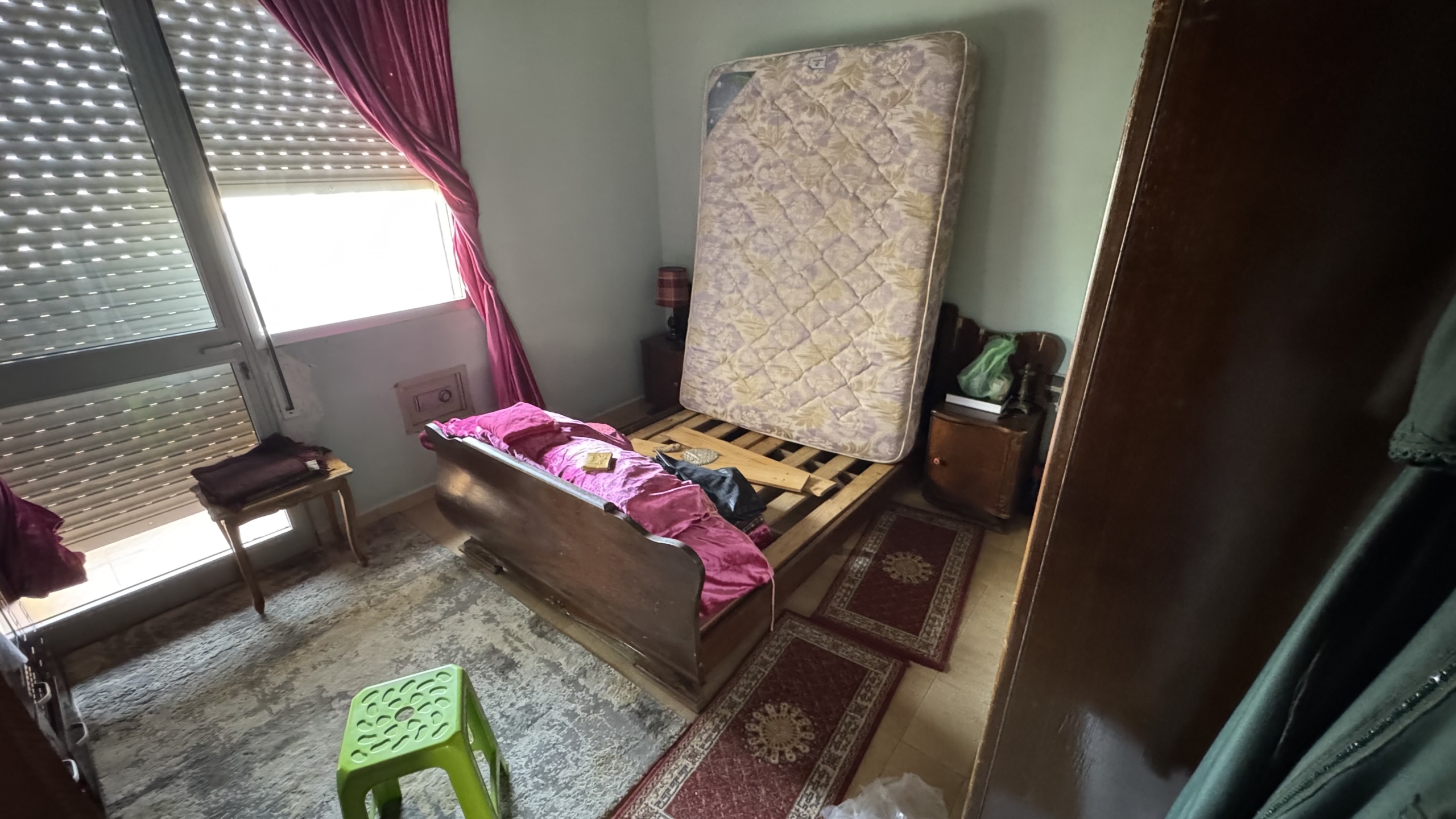 فرصة استثمارية نادرة في قلب طنجة البالية – منزل للبيع بإطلالة بحرية مباشرة وعائد ثابت